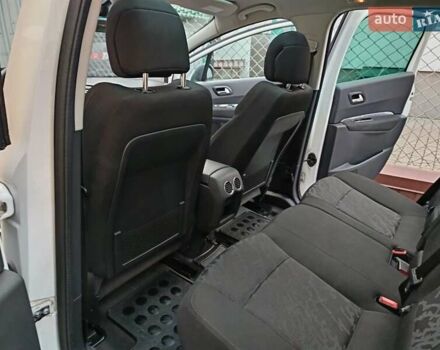 Білий Пежо 3008, об'ємом двигуна 2 л та пробігом 196 тис. км за 8350 $, фото 15 на Automoto.ua