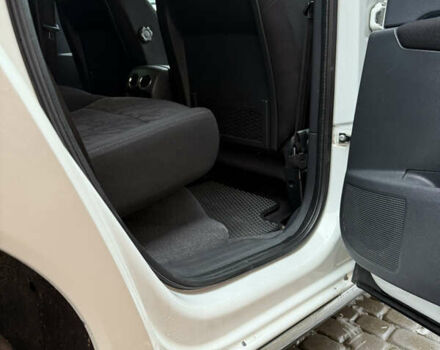 Белый Пежо 3008, объемом двигателя 1.56 л и пробегом 260 тыс. км за 8500 $, фото 34 на Automoto.ua