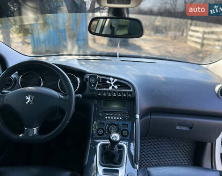 Білий Пежо 3008, об'ємом двигуна 2 л та пробігом 220 тис. км за 9000 $, фото 3 на Automoto.ua