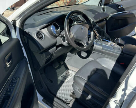 Белый Пежо 3008, объемом двигателя 1.56 л и пробегом 223 тыс. км за 9400 $, фото 7 на Automoto.ua