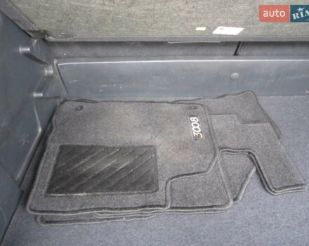 Белый Пежо 3008, объемом двигателя 1.6 л и пробегом 227 тыс. км за 8900 $, фото 4 на Automoto.ua