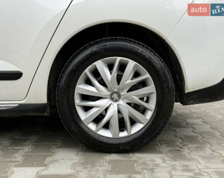 Білий Пежо 3008, об'ємом двигуна 1.6 л та пробігом 230 тис. км за 6900 $, фото 24 на Automoto.ua