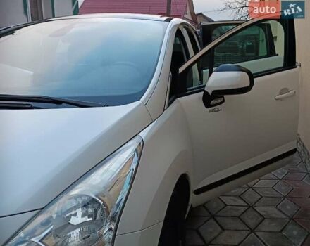 Білий Пежо 3008, об'ємом двигуна 2 л та пробігом 196 тис. км за 8350 $, фото 5 на Automoto.ua