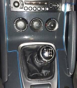 Білий Пежо 3008, об'ємом двигуна 2 л та пробігом 196 тис. км за 8350 $, фото 25 на Automoto.ua