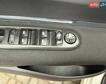 Белый Пежо 3008, объемом двигателя 1.56 л и пробегом 260 тыс. км за 8500 $, фото 24 на Automoto.ua