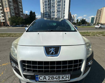 Белый Пежо 3008, объемом двигателя 1.56 л и пробегом 223 тыс. км за 9400 $, фото 1 на Automoto.ua