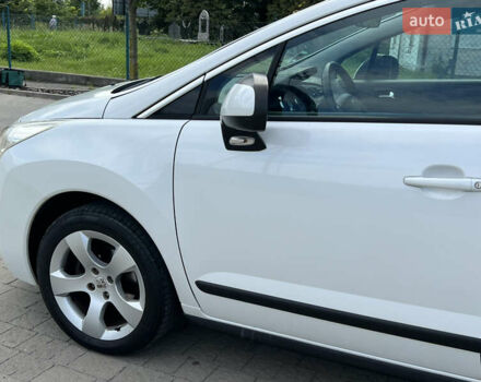 Белый Пежо 3008, объемом двигателя 1.6 л и пробегом 225 тыс. км за 8800 $, фото 30 на Automoto.ua