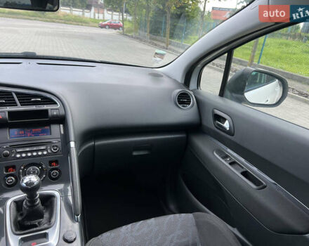 Белый Пежо 3008, объемом двигателя 1.6 л и пробегом 225 тыс. км за 8800 $, фото 37 на Automoto.ua