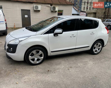 Пежо 3008 2011 в Киеве на Automoto.ua Белый Пежо 3008, объемом двигателя 1.6 л и пробегом 274 тыс. км за 7800 $, фото 1 на Automoto.ua