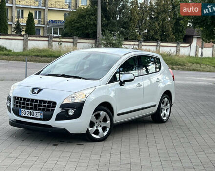 Белый Пежо 3008, объемом двигателя 1.6 л и пробегом 225 тыс. км за 8800 $, фото 3 на Automoto.ua
