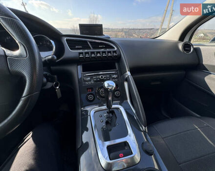 Белый Пежо 3008, объемом двигателя 2 л и пробегом 256 тыс. км за 10350 $, фото 20 на Automoto.ua