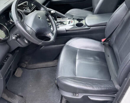 Белый Пежо 3008, объемом двигателя 2 л и пробегом 220 тыс. км за 10300 $, фото 15 на Automoto.ua