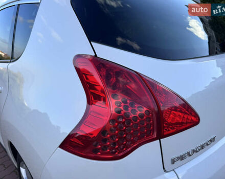 Белый Пежо 3008, объемом двигателя 2 л и пробегом 256 тыс. км за 8700 $, фото 10 на Automoto.ua