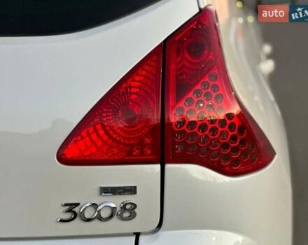 Белый Пежо 3008, объемом двигателя 1.56 л и пробегом 188 тыс. км за 8333 $, фото 2 на Automoto.ua