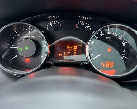 Белый Пежо 3008, объемом двигателя 2 л и пробегом 220 тыс. км за 10300 $, фото 13 на Automoto.ua