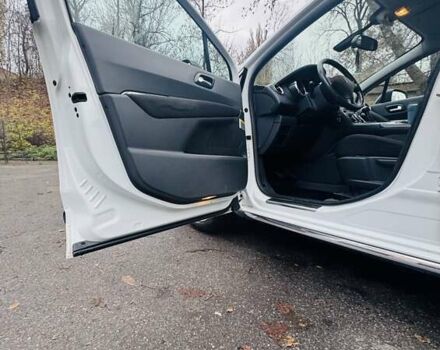 Белый Пежо 3008, объемом двигателя 1.6 л и пробегом 170 тыс. км за 6500 $, фото 4 на Automoto.ua