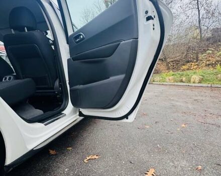 Белый Пежо 3008, объемом двигателя 1.6 л и пробегом 170 тыс. км за 6500 $, фото 5 на Automoto.ua