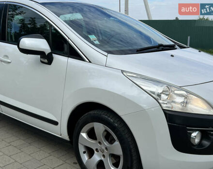 Белый Пежо 3008, объемом двигателя 1.6 л и пробегом 225 тыс. км за 8800 $, фото 32 на Automoto.ua