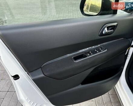 Белый Пежо 3008, объемом двигателя 1.56 л и пробегом 188 тыс. км за 8333 $, фото 14 на Automoto.ua