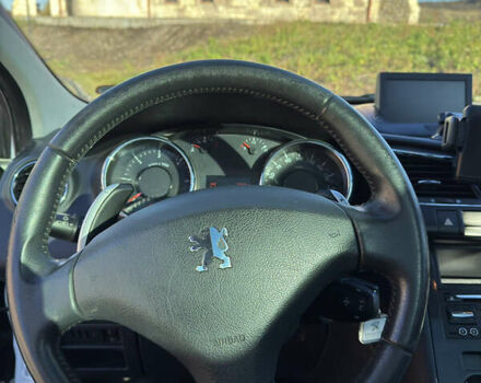 Белый Пежо 3008, объемом двигателя 1.56 л и пробегом 253 тыс. км за 8100 $, фото 15 на Automoto.ua