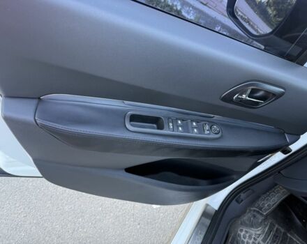 Белый Пежо 3008, объемом двигателя 1.6 л и пробегом 198 тыс. км за 9000 $, фото 9 на Automoto.ua