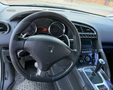 Белый Пежо 3008, объемом двигателя 1.6 л и пробегом 198 тыс. км за 9000 $, фото 8 на Automoto.ua