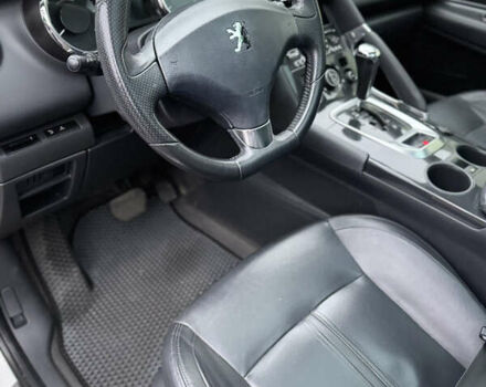 Белый Пежо 3008, объемом двигателя 2 л и пробегом 220 тыс. км за 10300 $, фото 16 на Automoto.ua