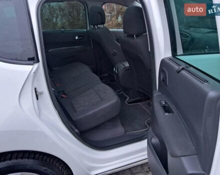 Білий Пежо 3008, об'ємом двигуна 1.6 л та пробігом 262 тис. км за 8299 $, фото 18 на Automoto.ua