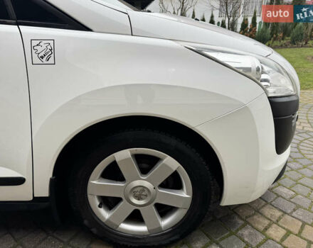 Білий Пежо 3008, об'ємом двигуна 1.6 л та пробігом 205 тис. км за 6750 $, фото 45 на Automoto.ua