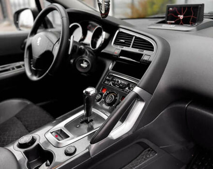 Белый Пежо 3008, объемом двигателя 1.6 л и пробегом 296 тыс. км за 7600 $, фото 39 на Automoto.ua