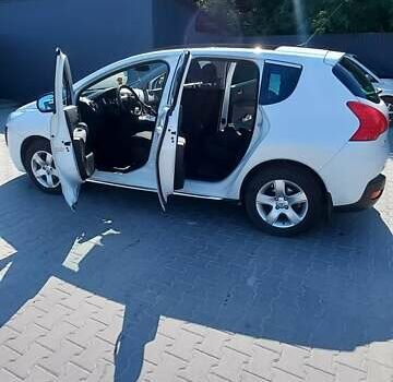 Белый Пежо 3008, объемом двигателя 1.56 л и пробегом 212 тыс. км за 10300 $, фото 14 на Automoto.ua