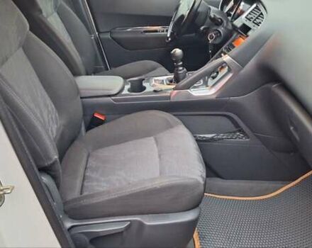 Белый Пежо 3008, объемом двигателя 1.6 л и пробегом 226 тыс. км за 8999 $, фото 63 на Automoto.ua