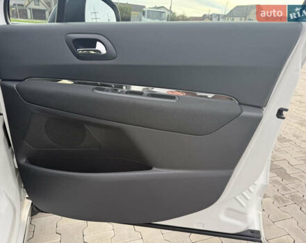 Білий Пежо 3008, об'ємом двигуна 1.6 л та пробігом 158 тис. км за 8350 $, фото 23 на Automoto.ua