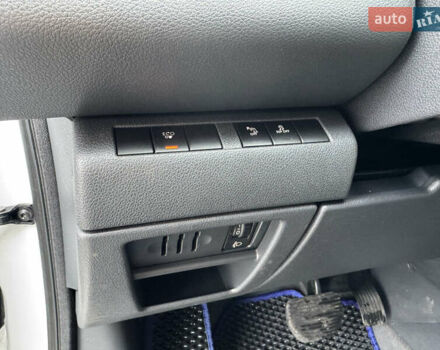 Белый Пежо 3008, объемом двигателя 1.56 л и пробегом 168 тыс. км за 8800 $, фото 13 на Automoto.ua