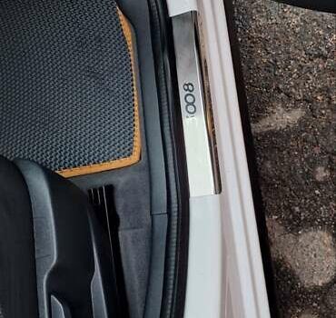 Белый Пежо 3008, объемом двигателя 1.6 л и пробегом 226 тыс. км за 8999 $, фото 72 на Automoto.ua