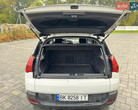 Белый Пежо 3008, объемом двигателя 1.56 л и пробегом 168 тыс. км за 8800 $, фото 3 на Automoto.ua