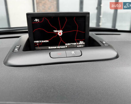 Белый Пежо 3008, объемом двигателя 1.6 л и пробегом 296 тыс. км за 7600 $, фото 30 на Automoto.ua