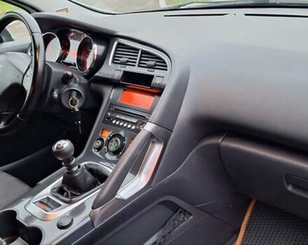 Белый Пежо 3008, объемом двигателя 1.6 л и пробегом 226 тыс. км за 8999 $, фото 66 на Automoto.ua