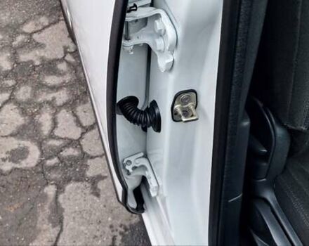 Белый Пежо 3008, объемом двигателя 1.6 л и пробегом 226 тыс. км за 8999 $, фото 73 на Automoto.ua