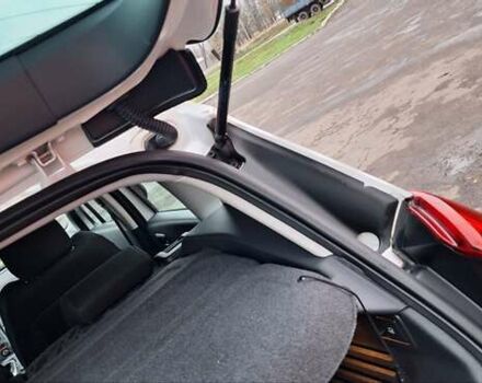 Белый Пежо 3008, объемом двигателя 1.6 л и пробегом 226 тыс. км за 8999 $, фото 18 на Automoto.ua