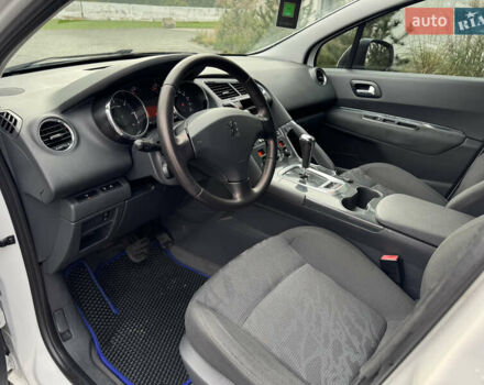 Белый Пежо 3008, объемом двигателя 1.56 л и пробегом 168 тыс. км за 8800 $, фото 10 на Automoto.ua