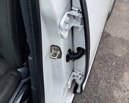 Белый Пежо 3008, объемом двигателя 1.6 л и пробегом 226 тыс. км за 8999 $, фото 49 на Automoto.ua