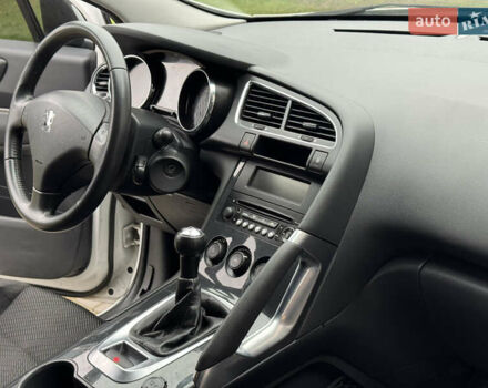 Білий Пежо 3008, об'ємом двигуна 1.6 л та пробігом 205 тис. км за 6750 $, фото 21 на Automoto.ua