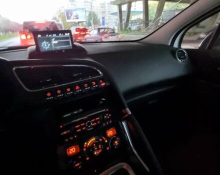 Белый Пежо 3008, объемом двигателя 2 л и пробегом 145 тыс. км за 15000 $, фото 1 на Automoto.ua