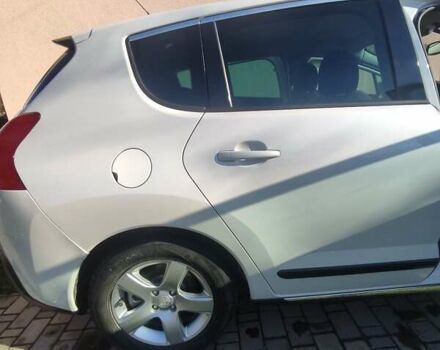 Белый Пежо 3008, объемом двигателя 2 л и пробегом 250 тыс. км за 10500 $, фото 18 на Automoto.ua