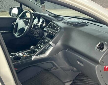 Білий Пежо 3008, об'ємом двигуна 2 л та пробігом 204 тис. км за 9899 $, фото 6 на Automoto.ua