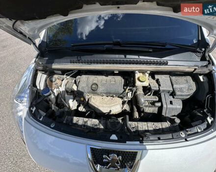 Белый Пежо 3008, объемом двигателя 1.6 л и пробегом 93 тыс. км за 12000 $, фото 16 на Automoto.ua