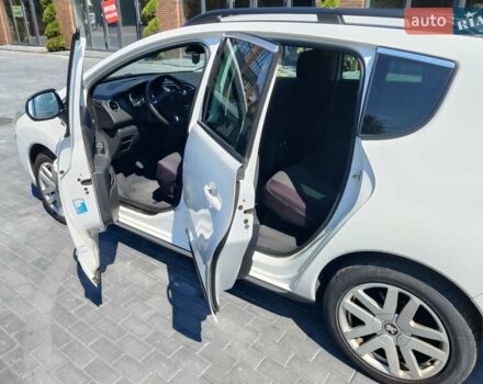 Білий Пежо 3008, об'ємом двигуна 2 л та пробігом 203 тис. км за 12000 $, фото 13 на Automoto.ua