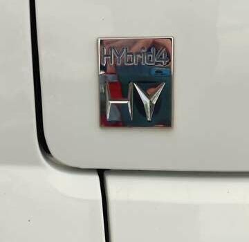 Белый Пежо 3008, объемом двигателя 2 л и пробегом 259 тыс. км за 10900 $, фото 4 на Automoto.ua