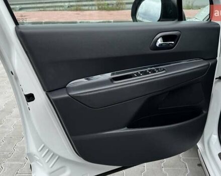 Пежо 3008 2014 в Тернополе на Automoto.ua Белый Пежо 3008, объемом двигателя 2 л и пробегом 131 тыс. км за 14699 $, фото 18 на Automoto.ua